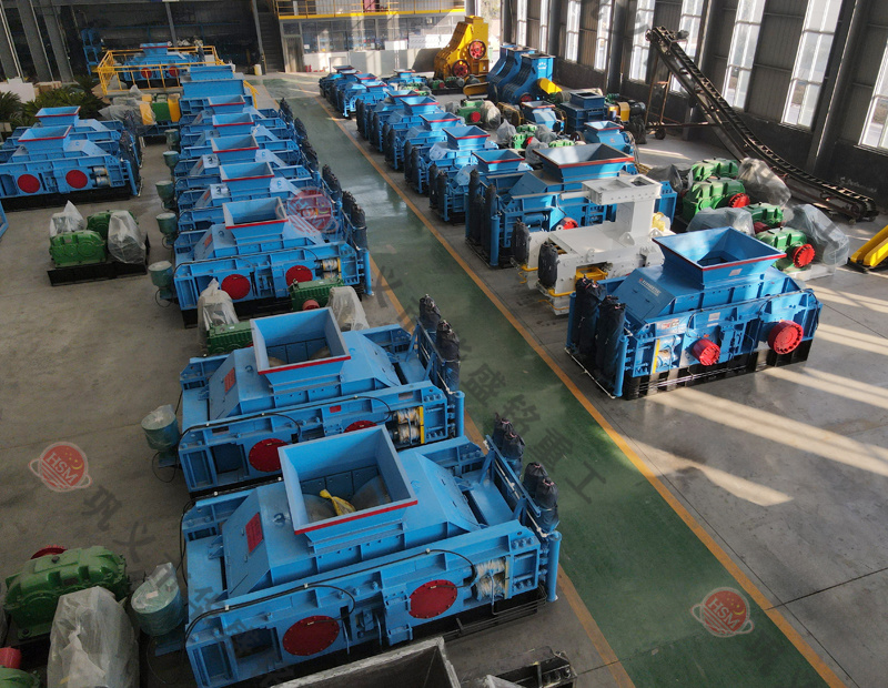 石英砂制砂子設(shè)備哪家好？全液壓對(duì)輥制砂機(jī)多少錢？