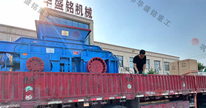 華盛銘廠家的對(duì)輥制砂機(jī)怎么樣？市場(chǎng)價(jià)一臺(tái)多少錢？