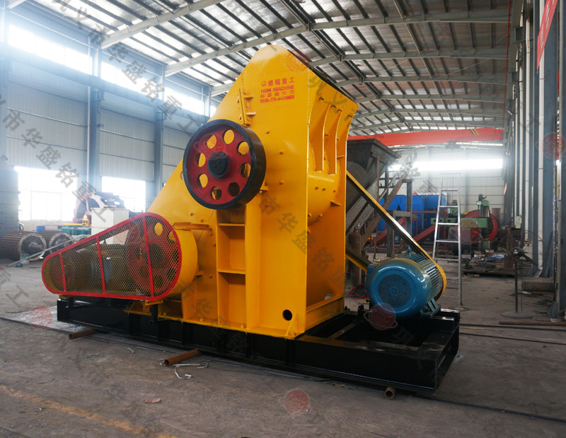 樹皮粉碎機(jī)，雙級(jí)粉碎機(jī)試機(jī) 華盛銘重工